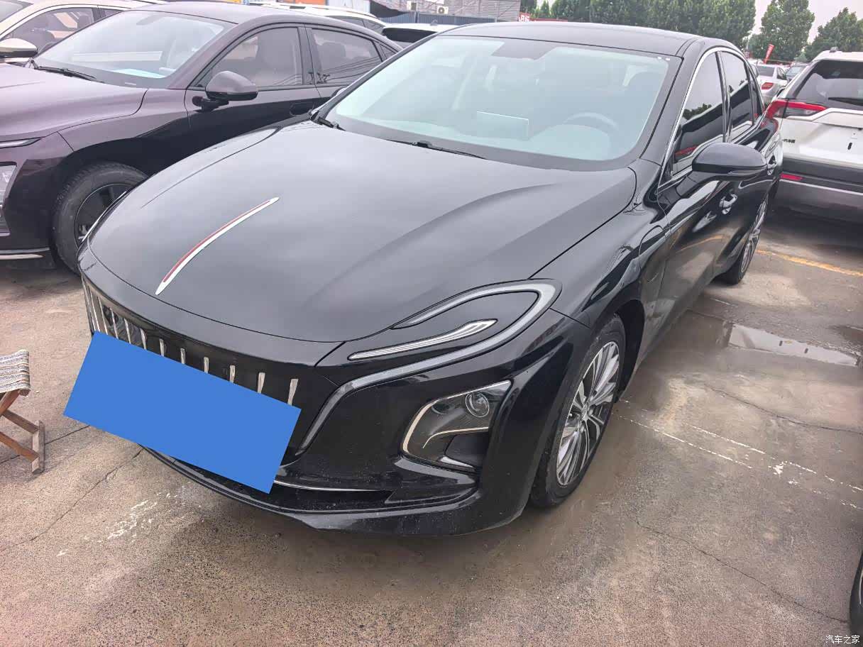 Hongqi QM5