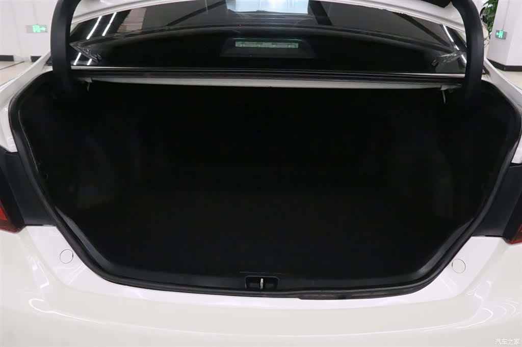 Toyota Camry, 2016 15