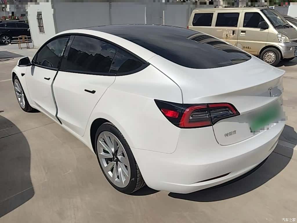 Tesla Model 3, 2022 все фото