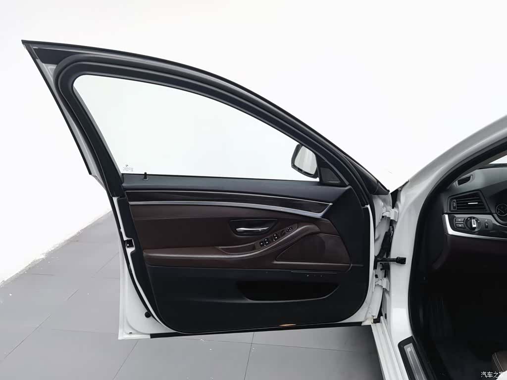 BMW 5 Series, 2015 8