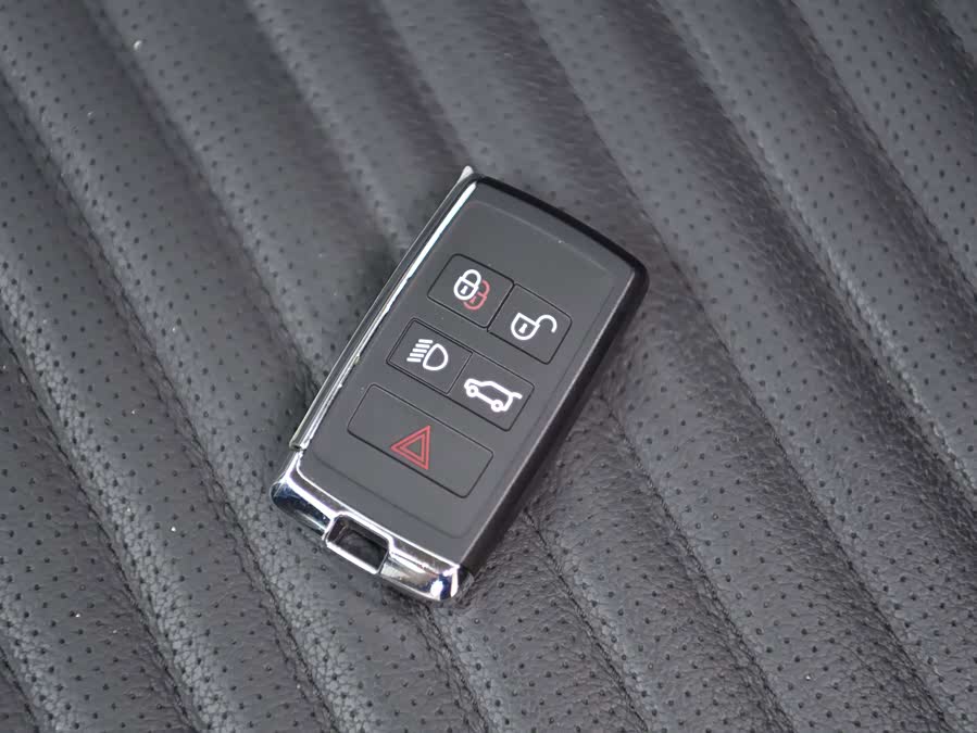 Land Rover Discovery 2023, фото 24