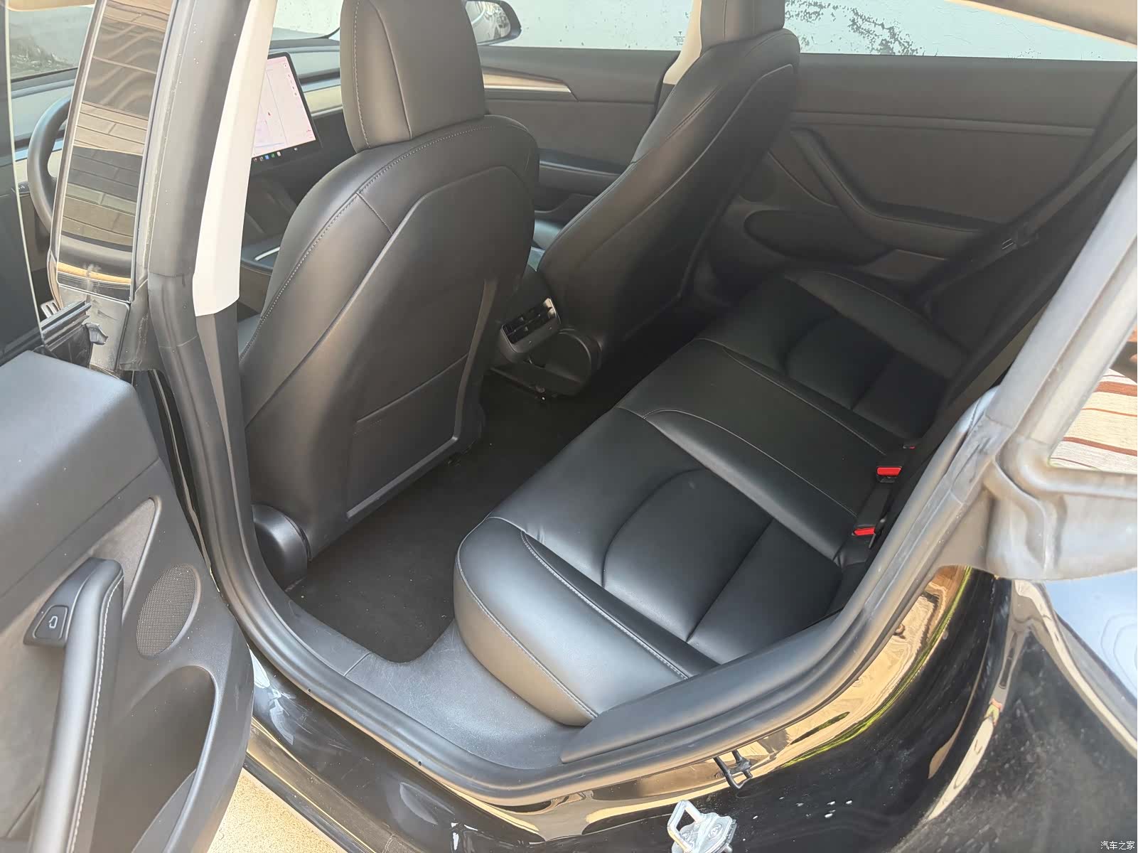 Tesla Model 3, 2021 все фото