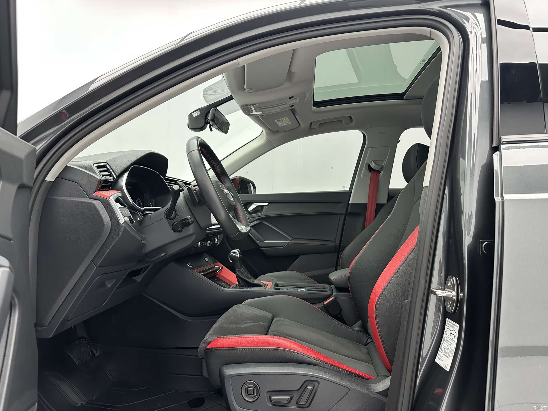 Audi Q3, 2023 все фото
