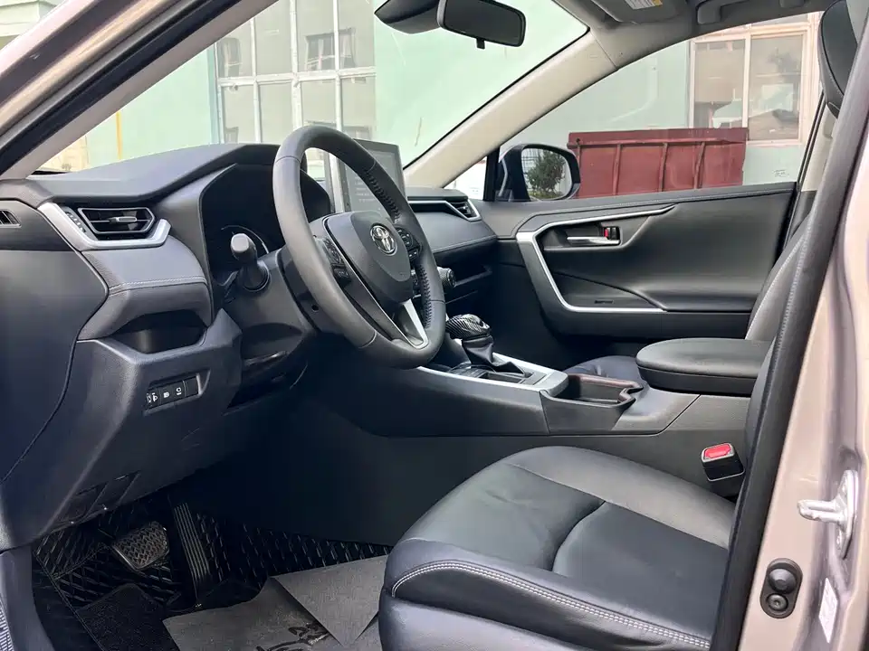 Toyota RAV4 Rongfang