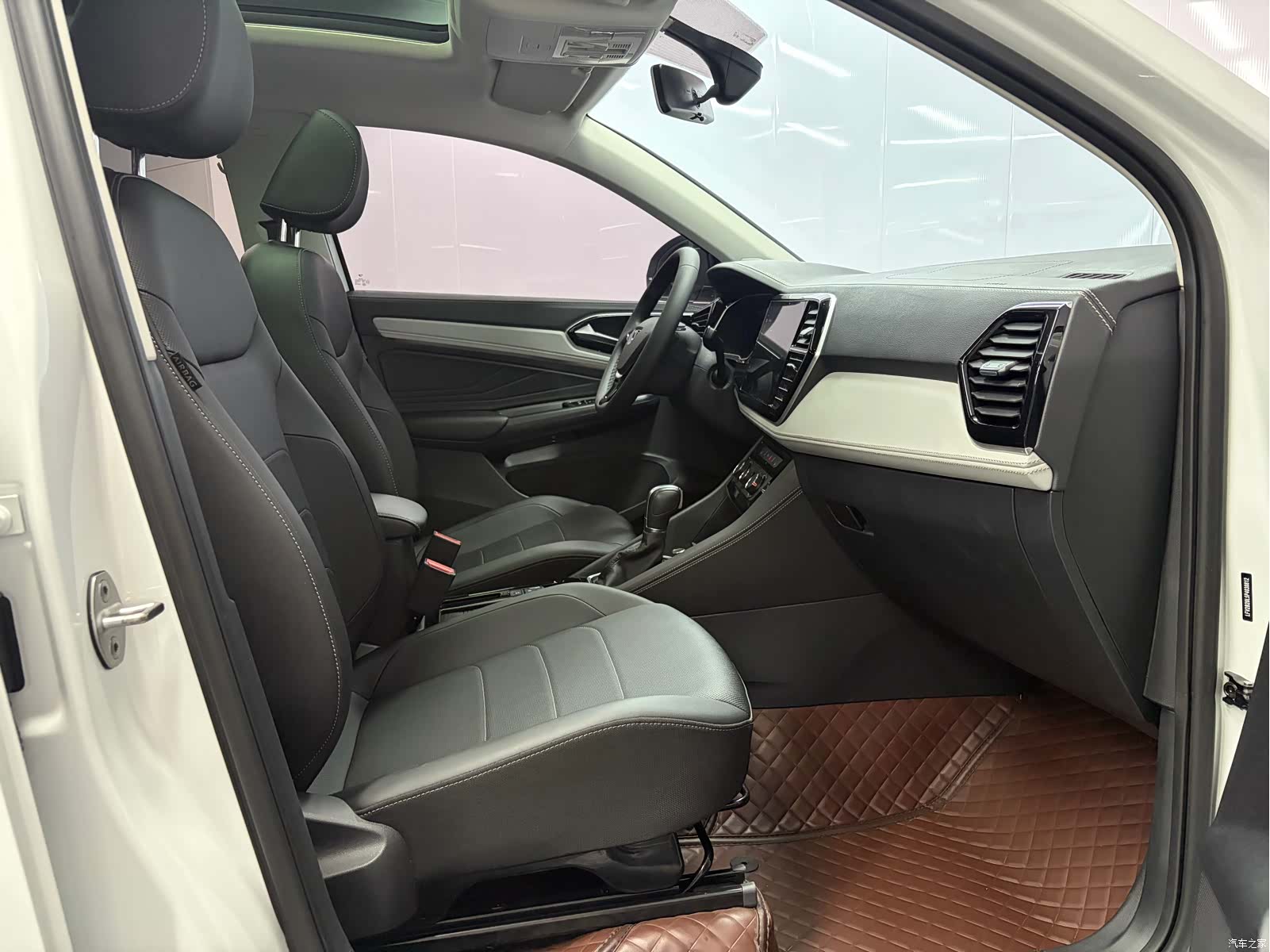 Volkswagen VS7, 2023 14
