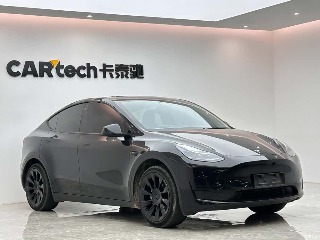 Tesla Model Y, 2023 6