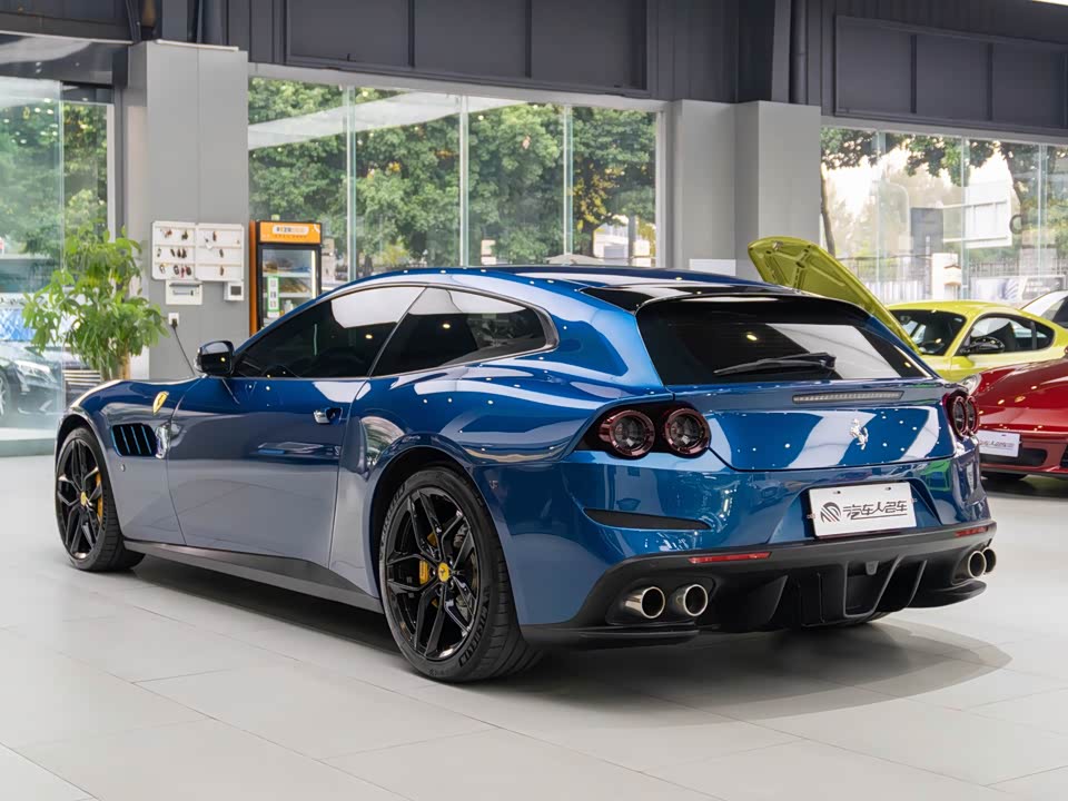 Ferrari GTC4Lusso