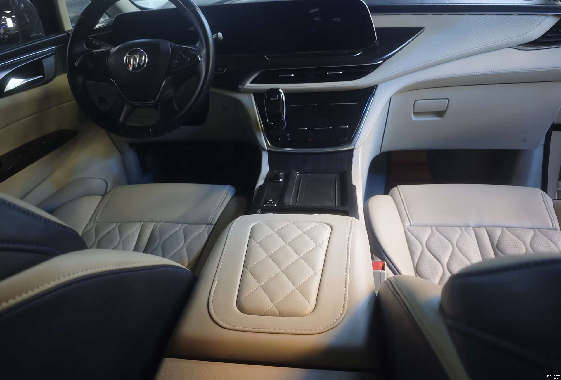 Buick GL8, 2020 4