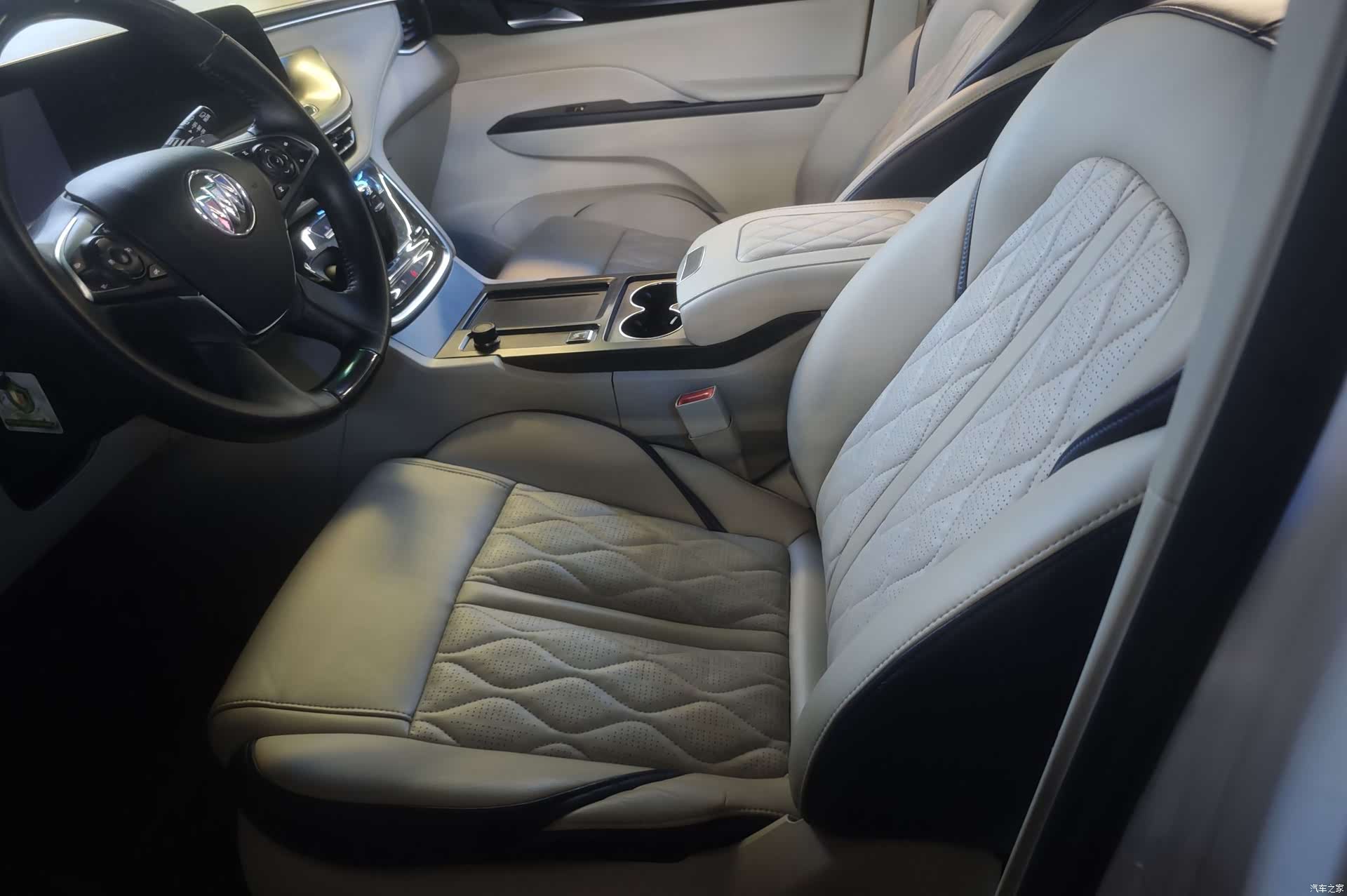 Buick GL8, 2020 7