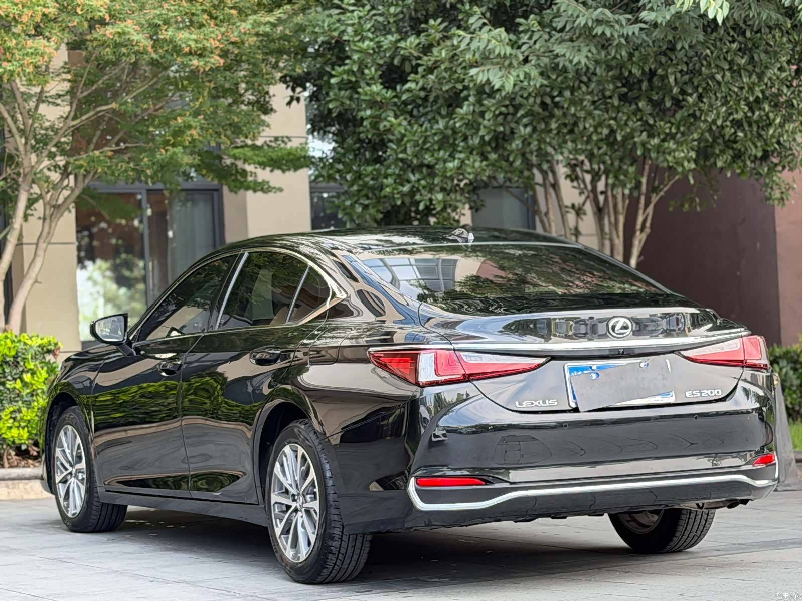Lexus ES, 2024 10