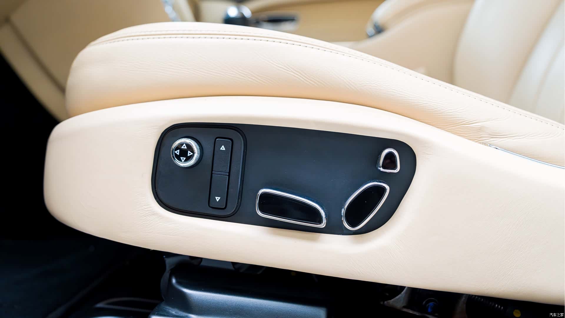 Bentley Mulsanne, 2013 9