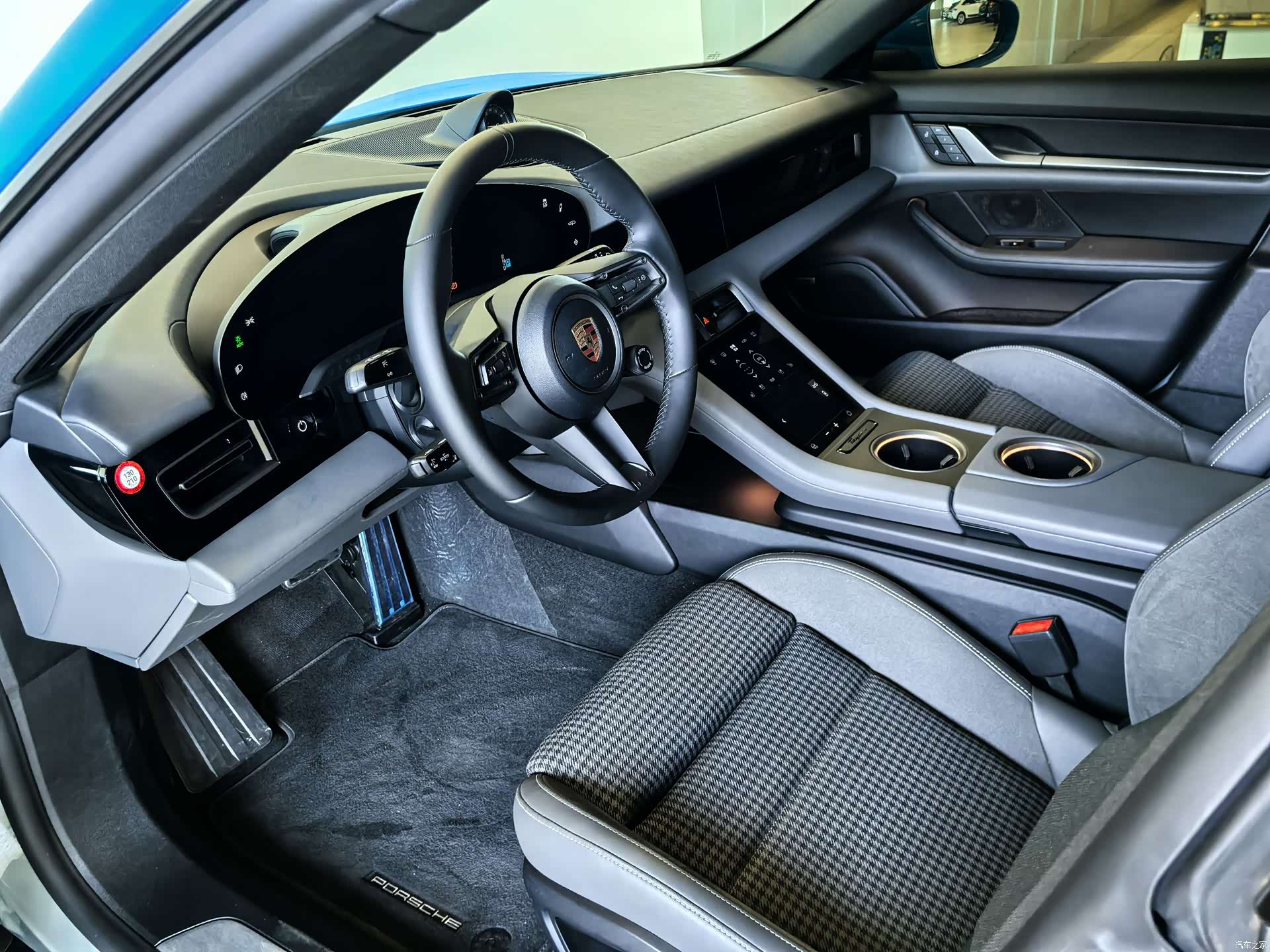 Porsche Taycan, 2026 7