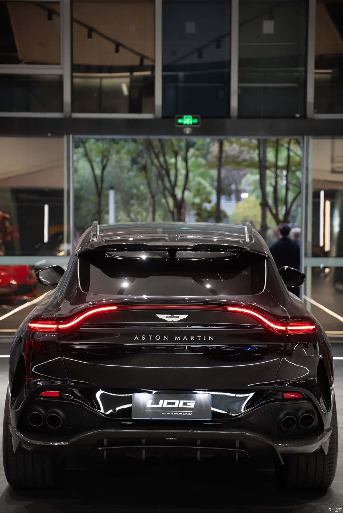Aston Martin DBX, 2021 12