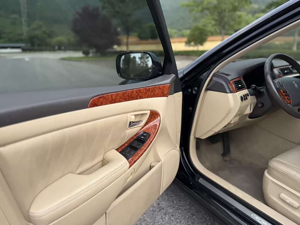 Toyota crown Toyota crown