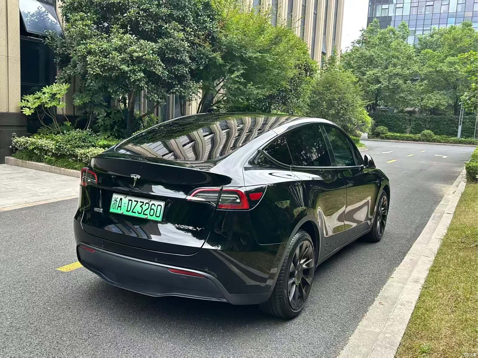 Tesla Model Y, 2021 10