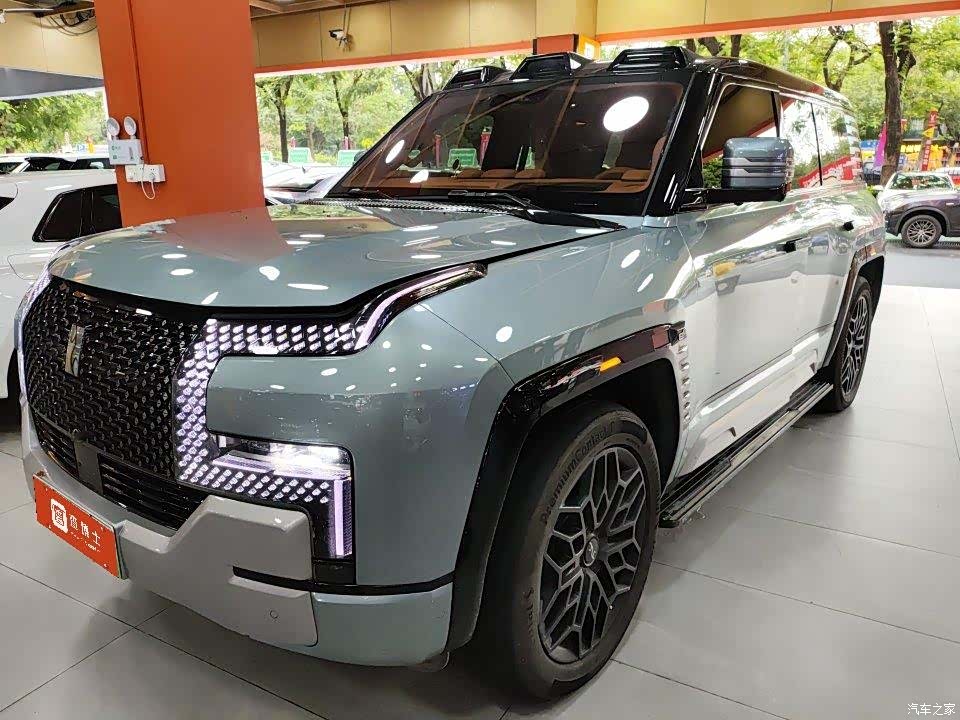 Yangwang U8