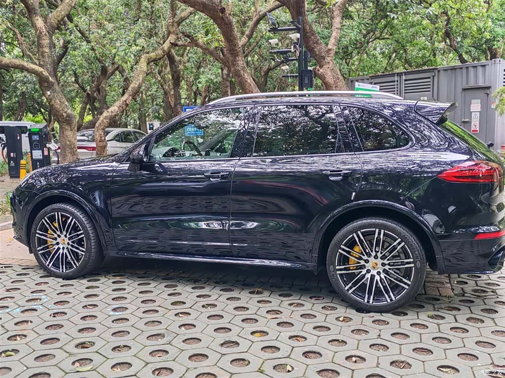 Porsche Cayenne, 2016 7