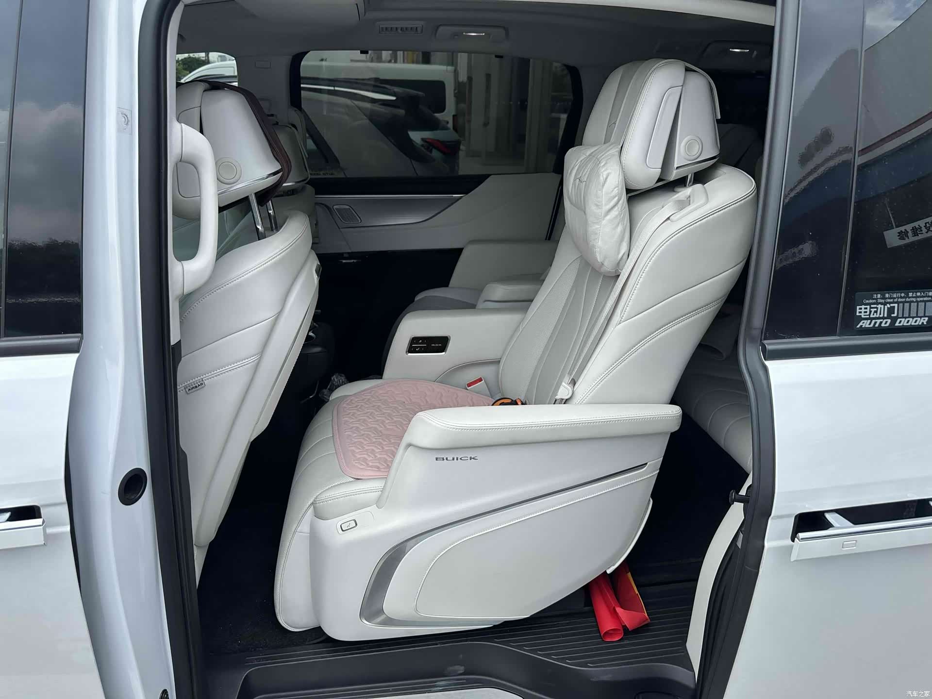 Buick GL8, 2024 7