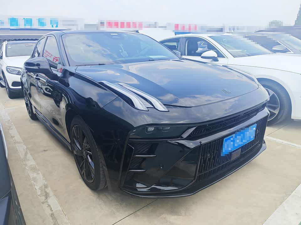Lynk & Co 03 Lynk & Co 03