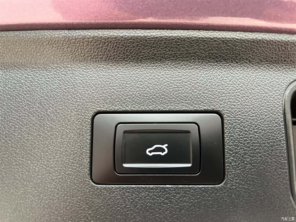 AITO M5, 2025 12