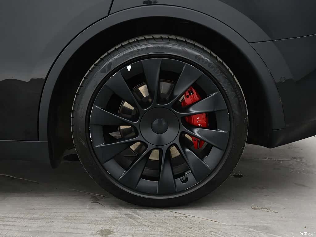 Tesla Model Y, 2023 11