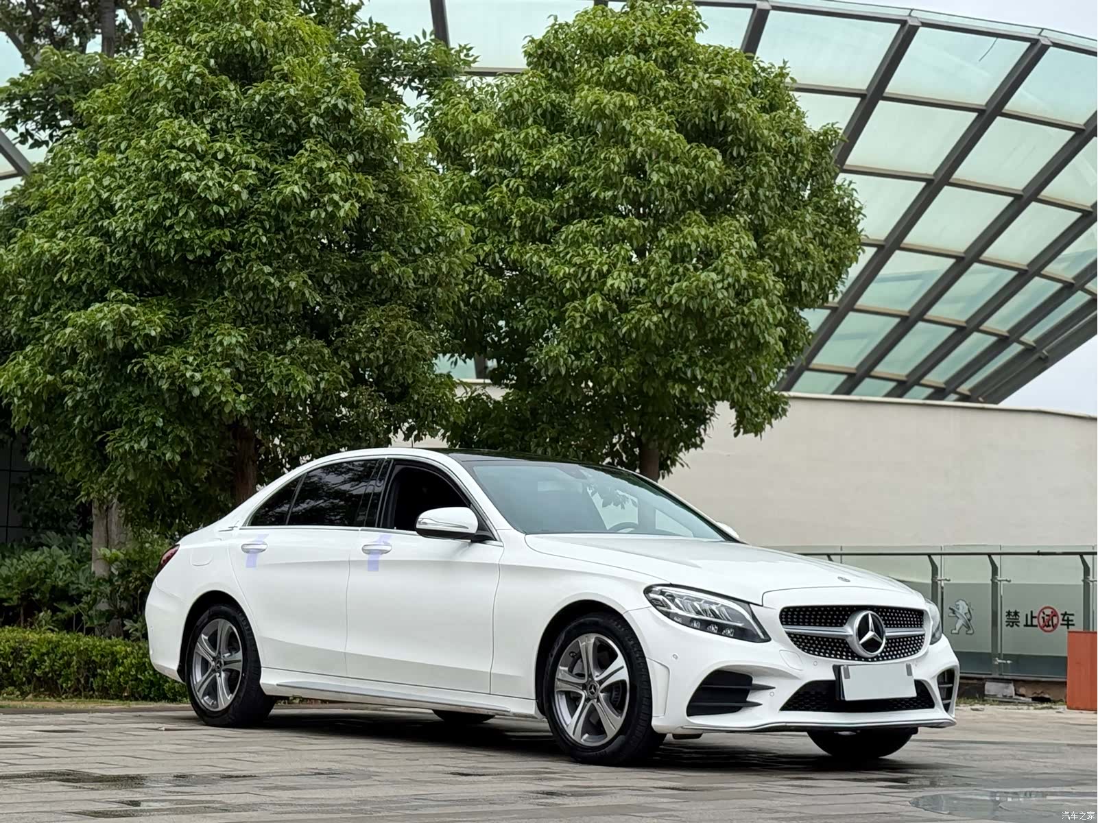 Mercedes-Benz C-Class, 2019 3