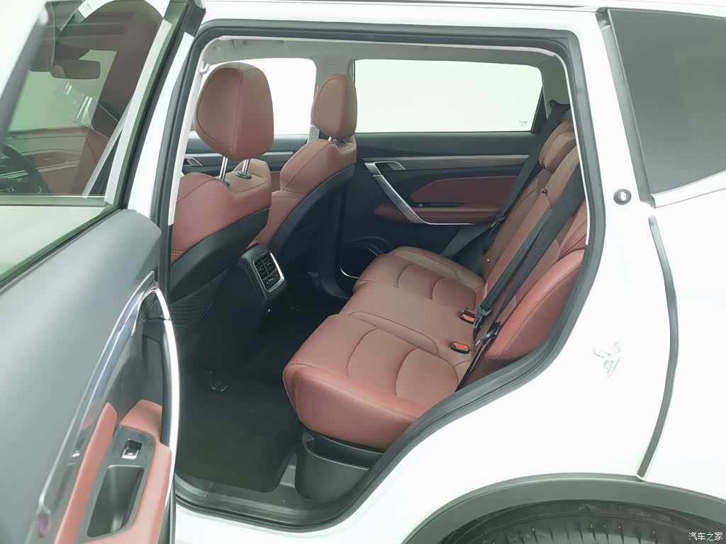 Geely Boyue, 2022 15