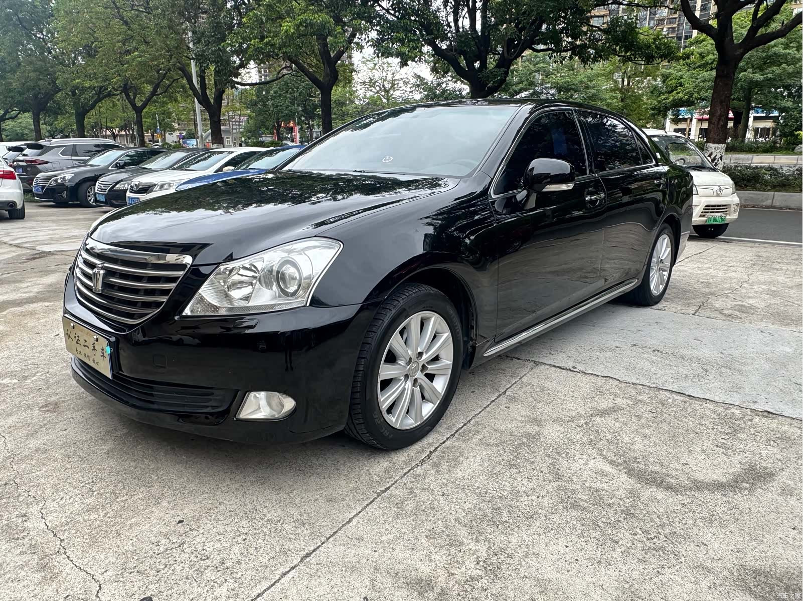 Toyota Crown, 2012 1