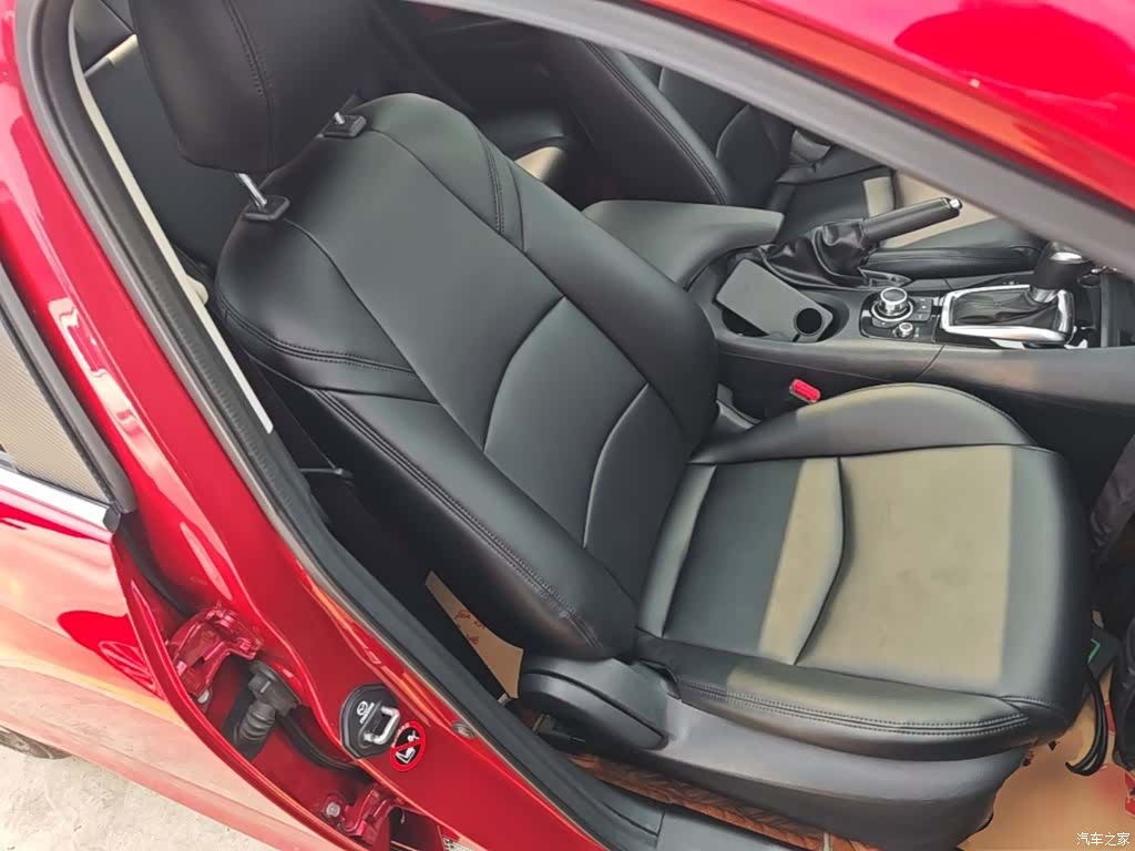 Mazda Mazda3, 2016 25