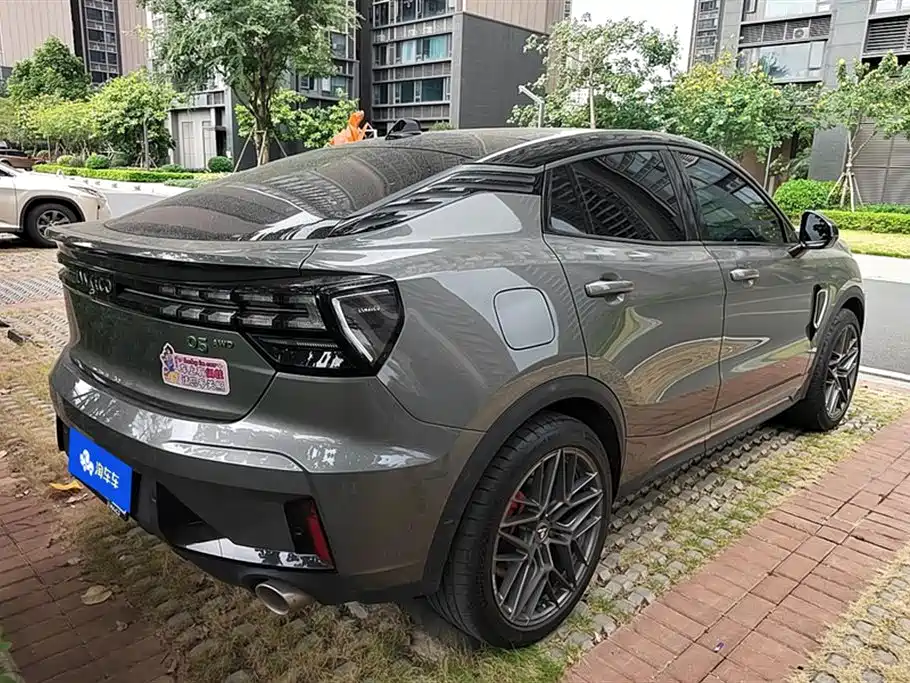 Lynk & Co 05