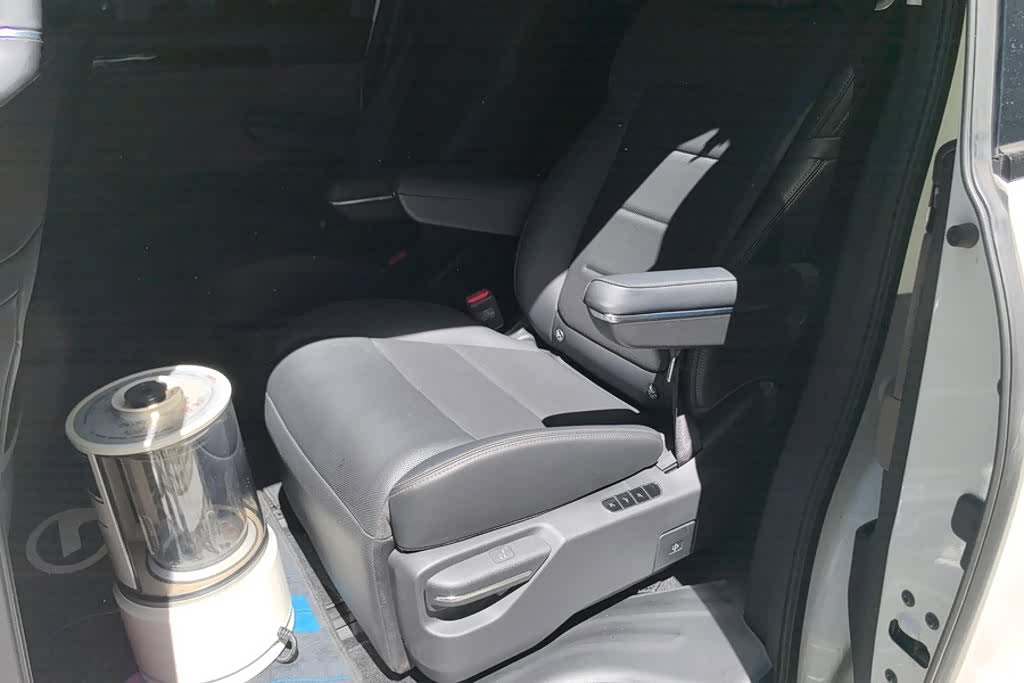 Trumpchi E8, 2024 11