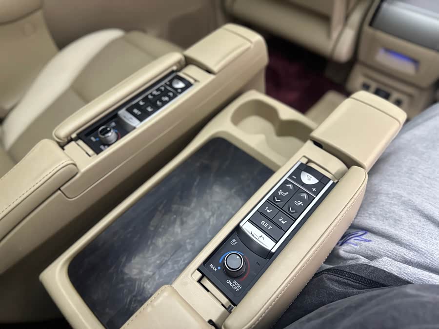 Toyota Alphard 2014, фото 37