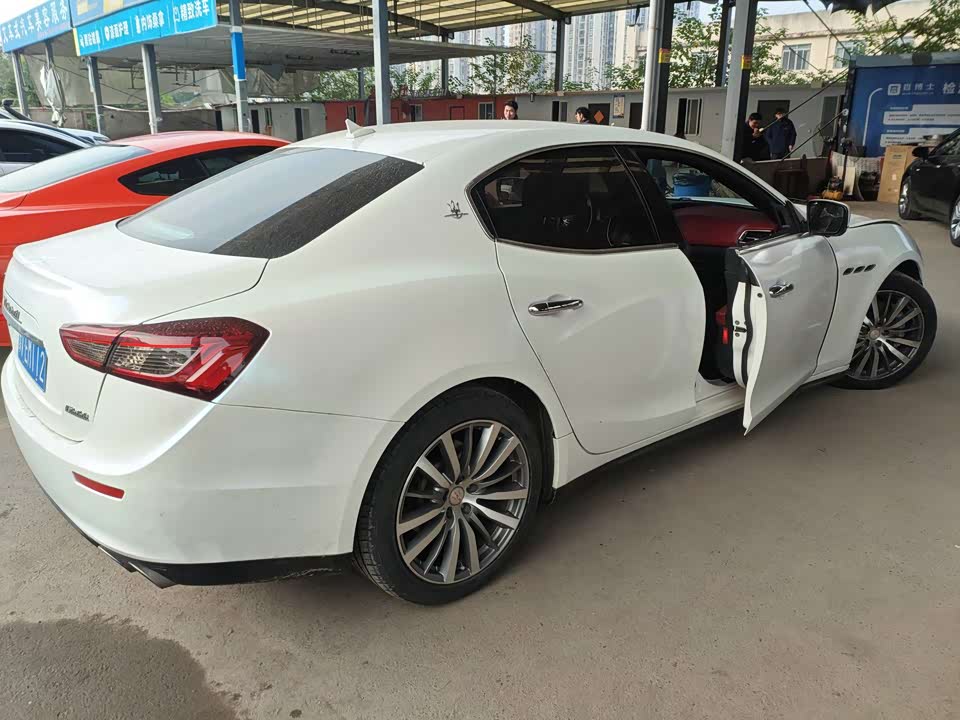 Maserati Ghibli