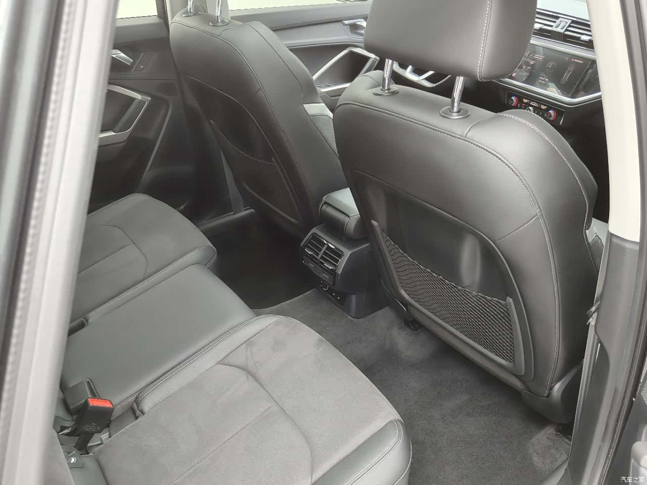 Audi Q3, 2022 9