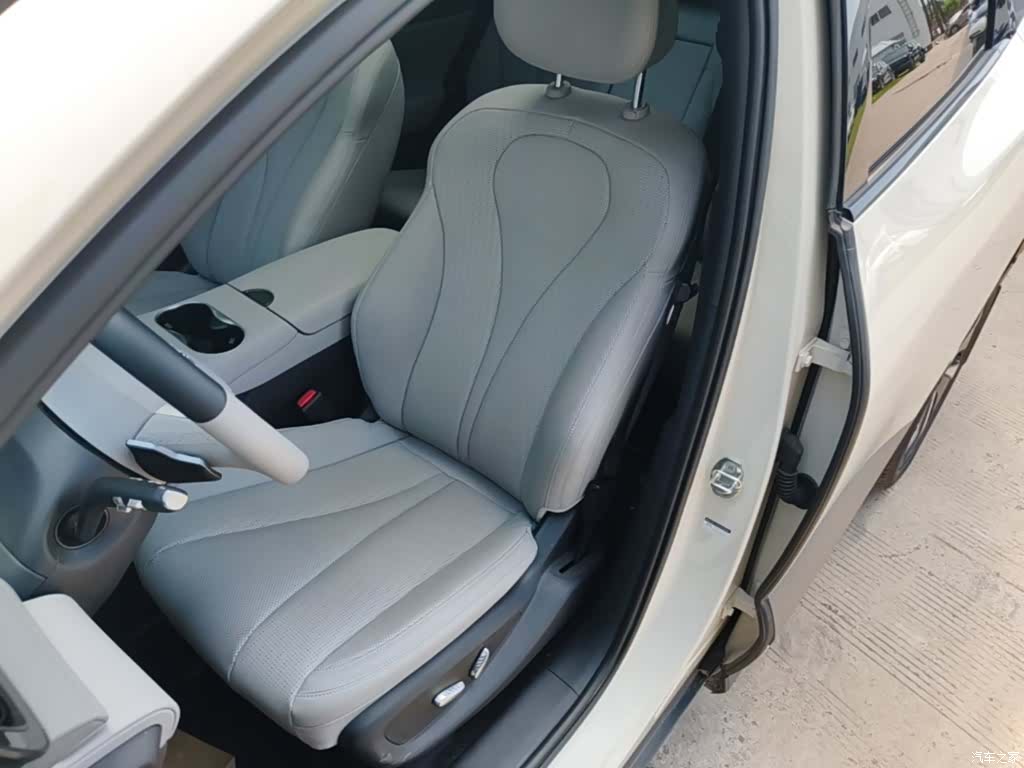 BYD HiAce, 2026 15