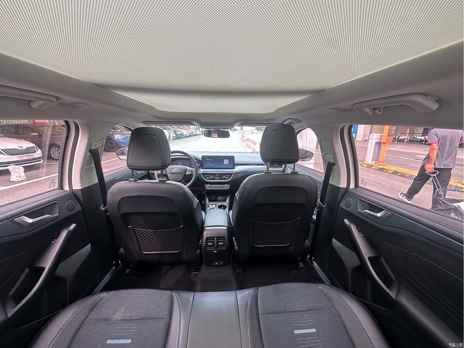 Ford Focus, 2021 12