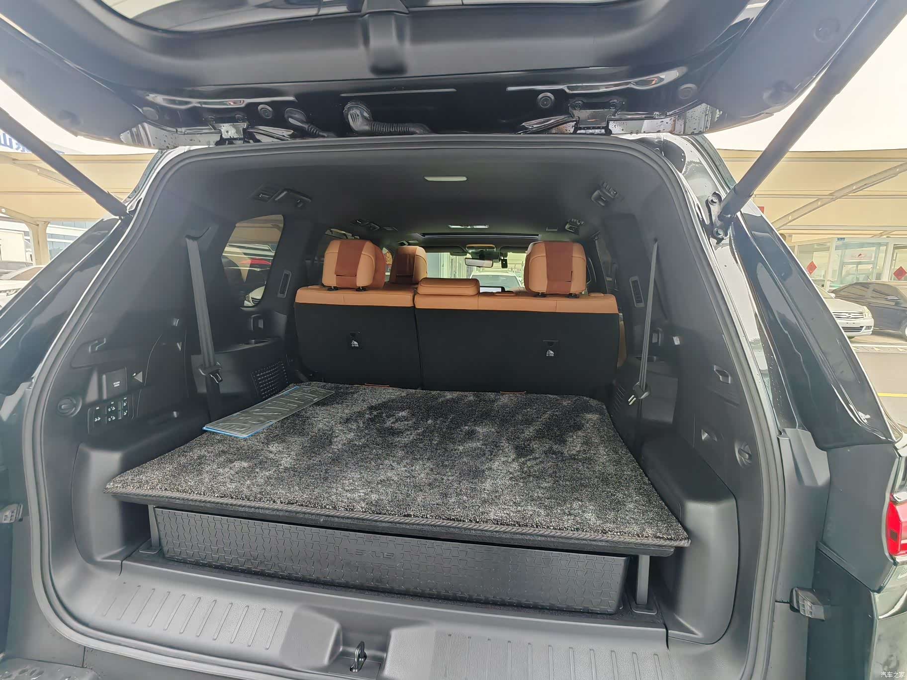 Lexus LX, 2025 22