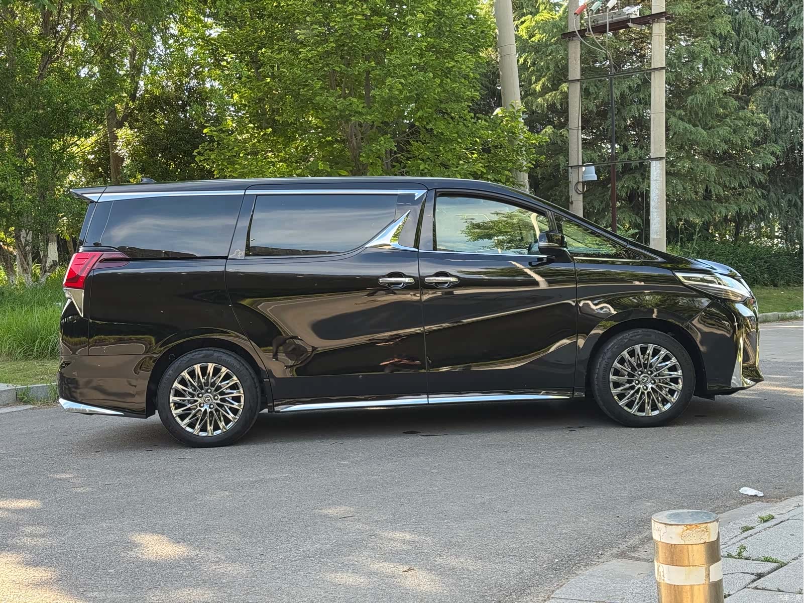 Toyota Vellfire, 2023 4