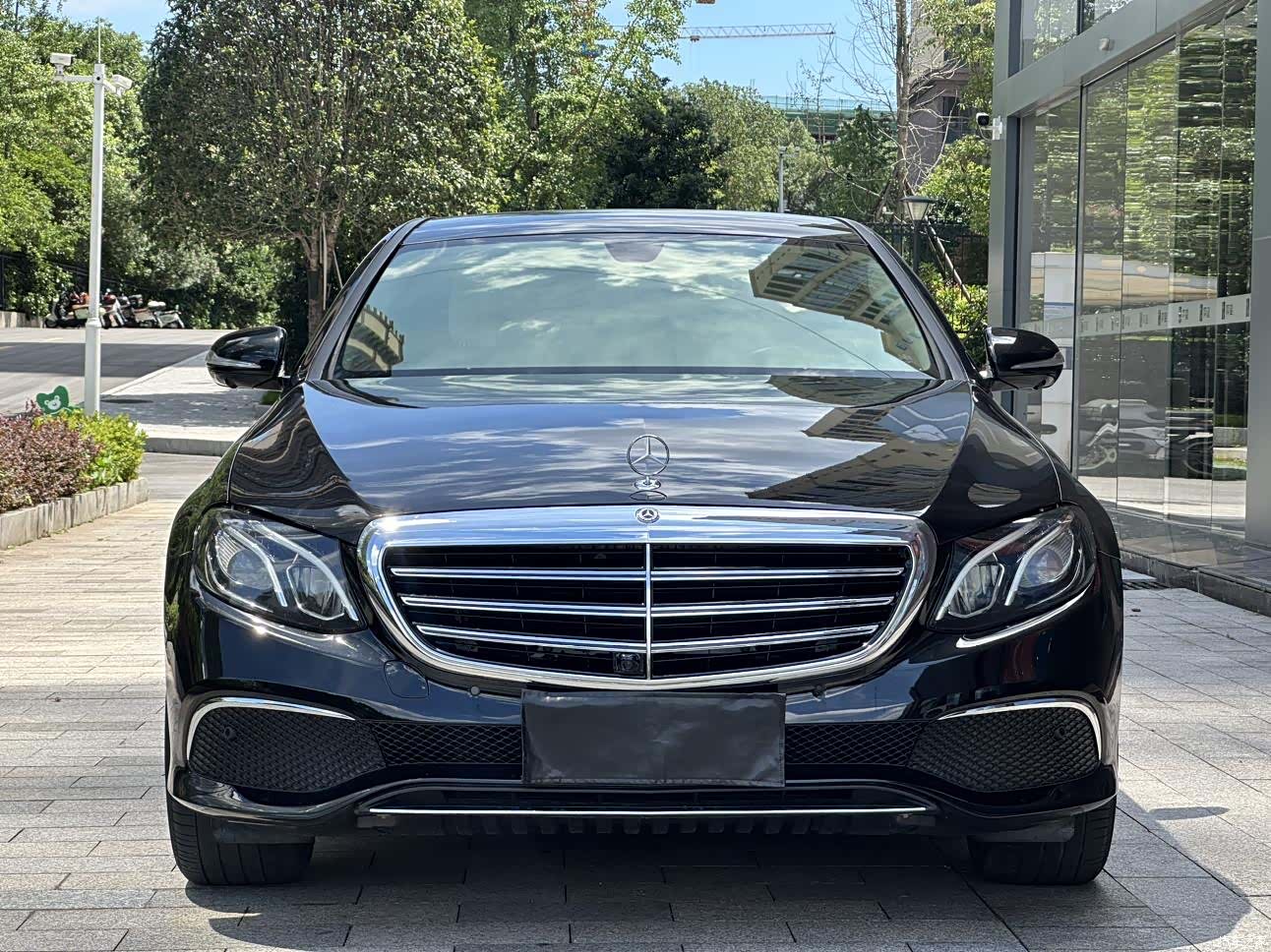 Mercedes-Benz E-Class, 2019 3