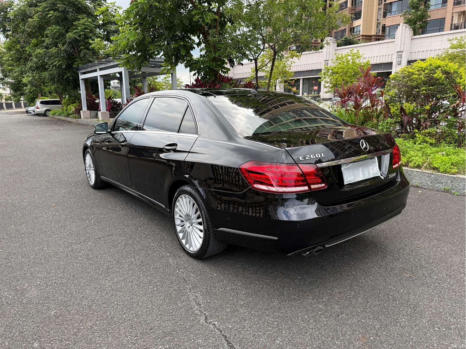 Mercedes-Benz E-Class, 2014 9