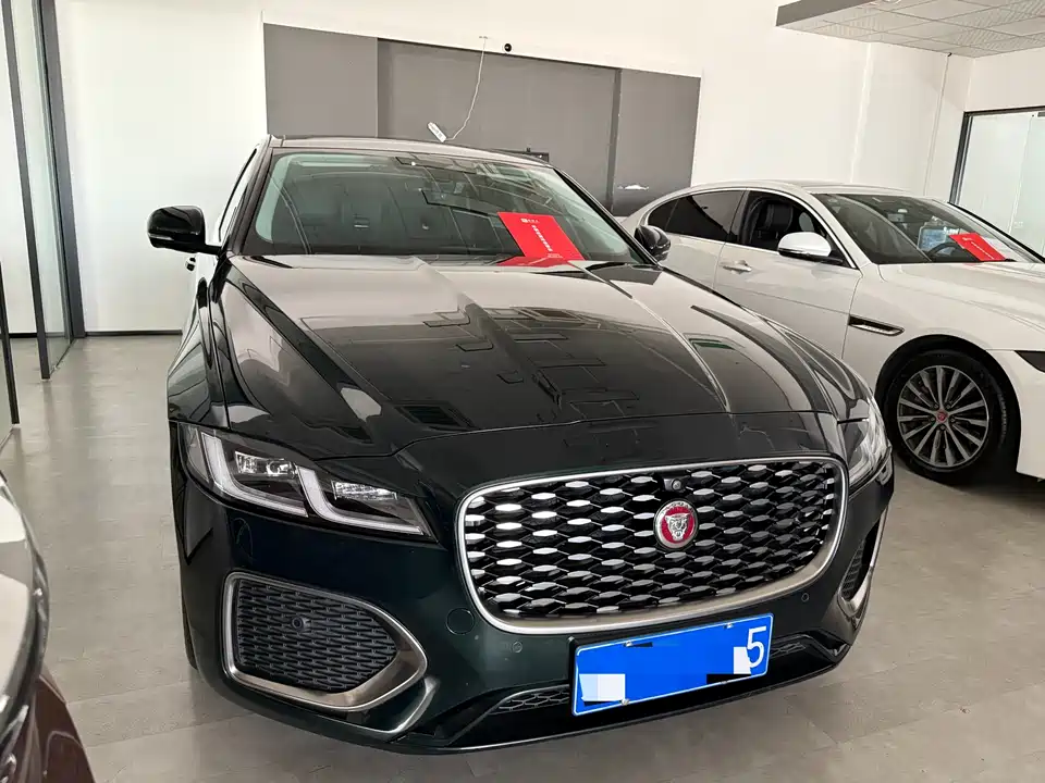 Jaguar XFL