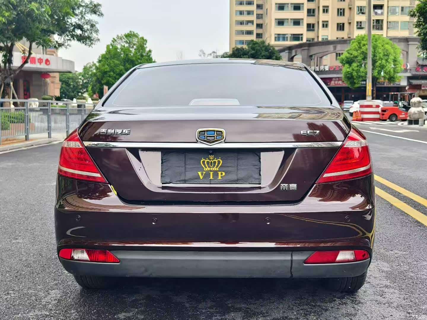 Geely Emgrand, 2015 8