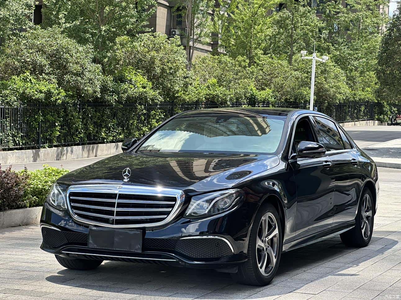 Mercedes-Benz E-Class, 2019 1