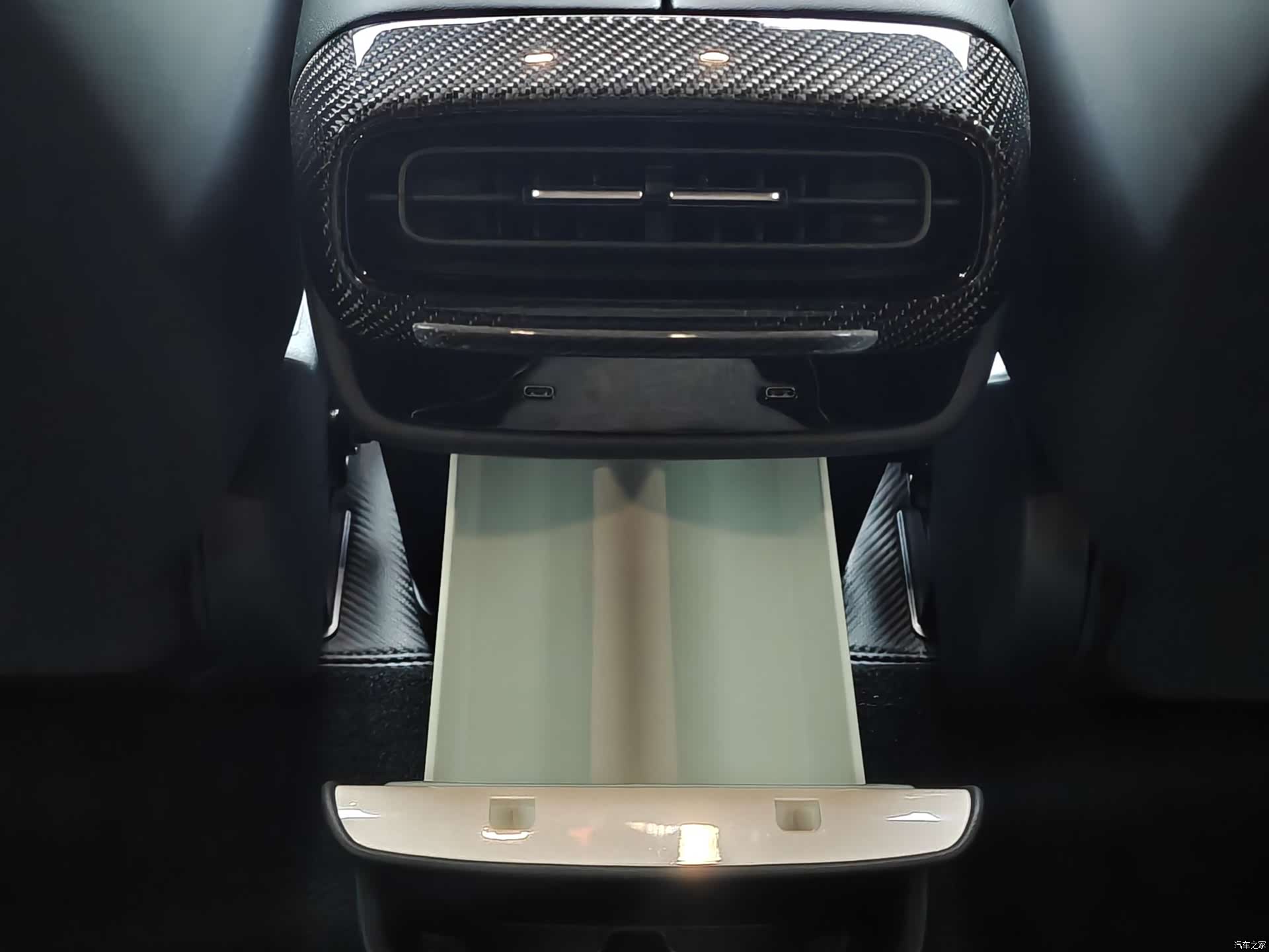 Xiaomi SU7, 2025 10