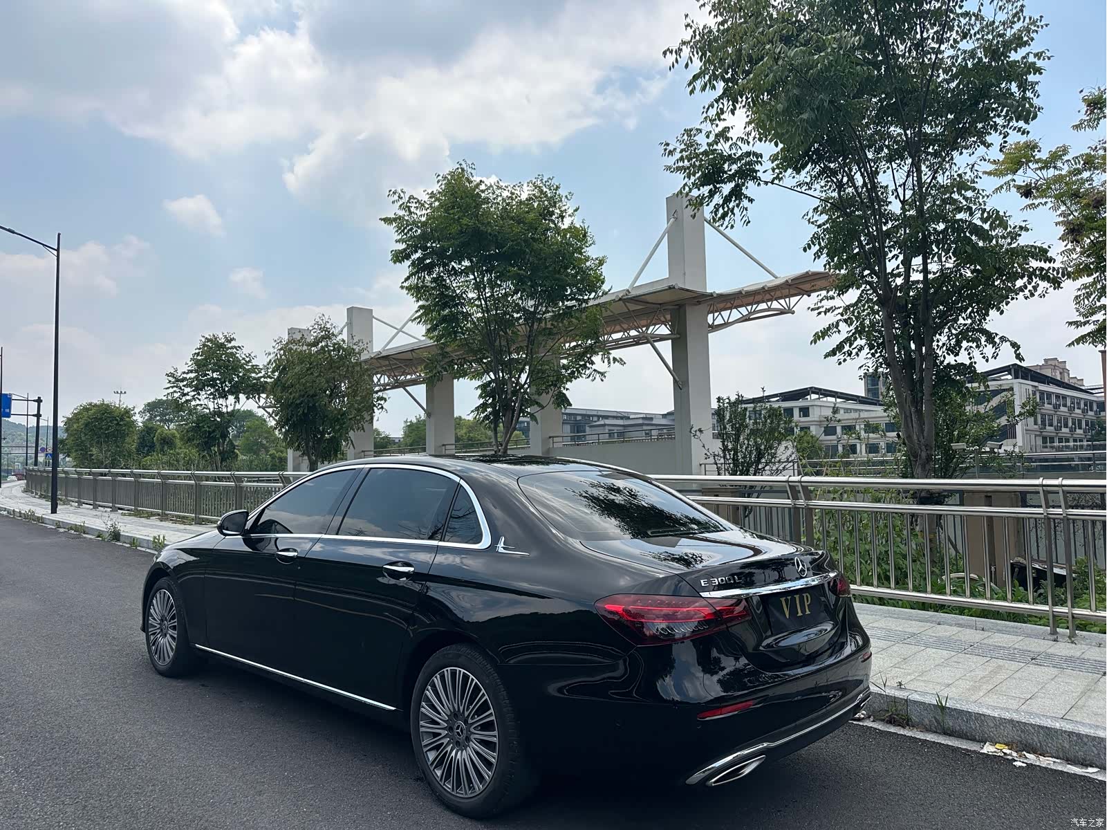 Mercedes-Benz E-Class, 2023 4