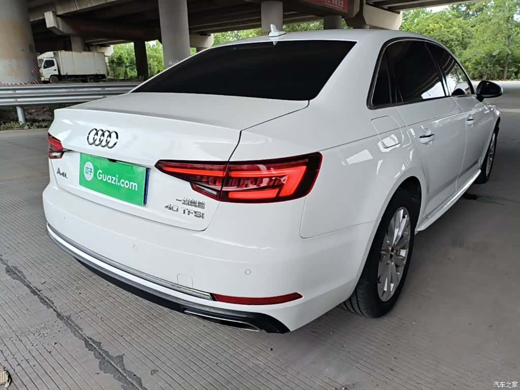 Audi A4L, 2019 8