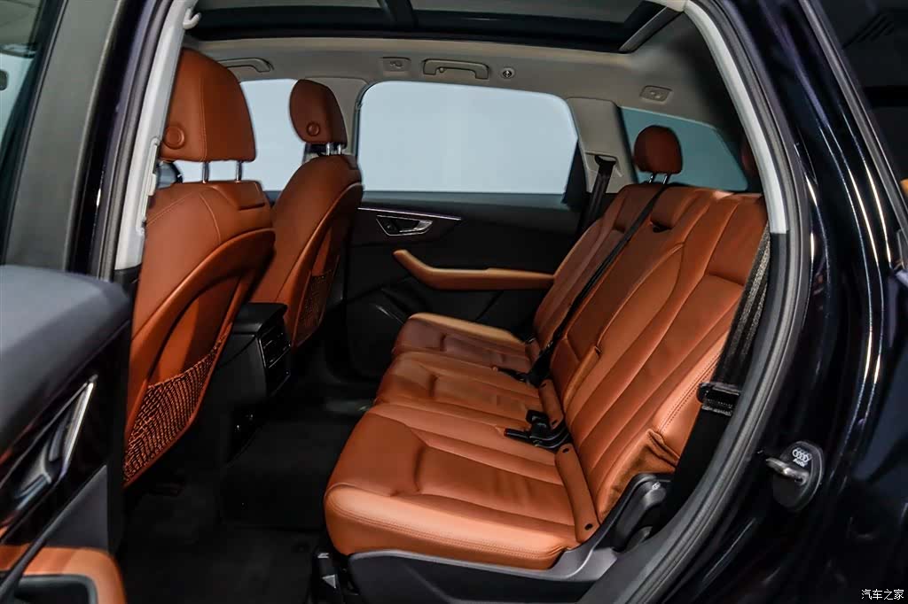 Audi Q7, 2020 10