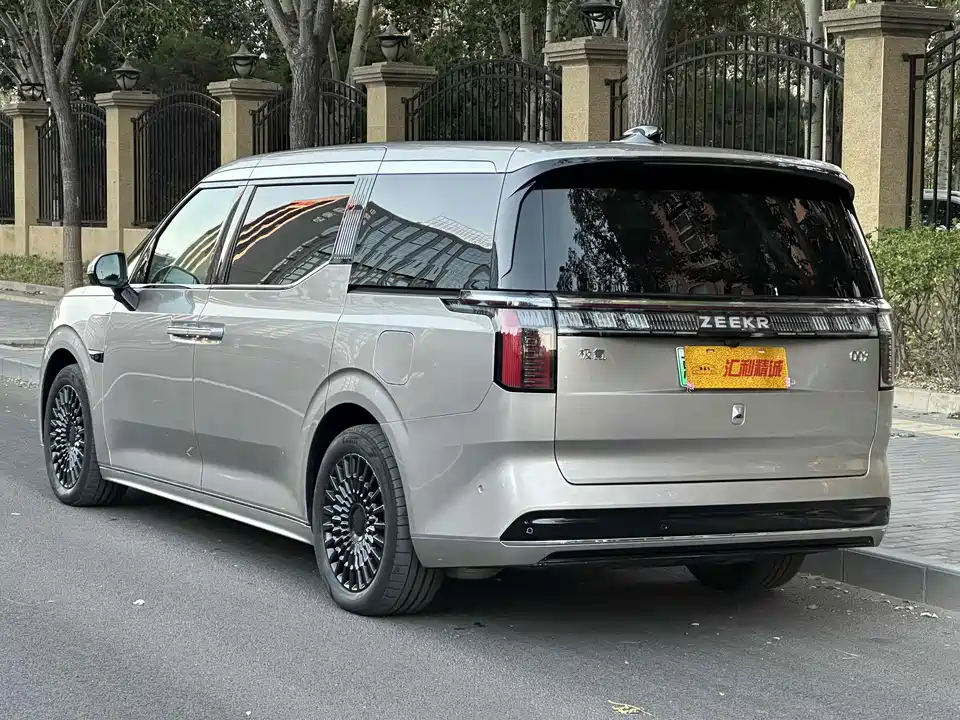 Zeekr 009