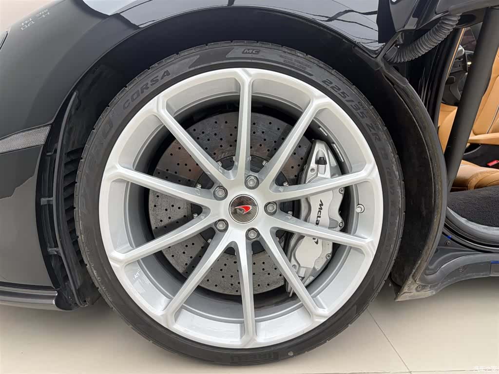 McLaren 570, 2018 13