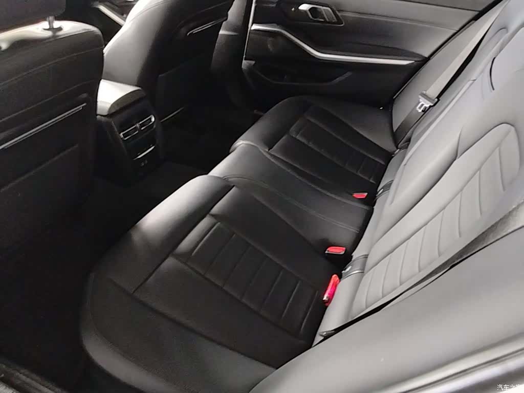 BMW 3 Series, 2019 17